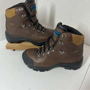 LL Bean Womens Hiking Boot Goretex Size 7M WATERPROOF